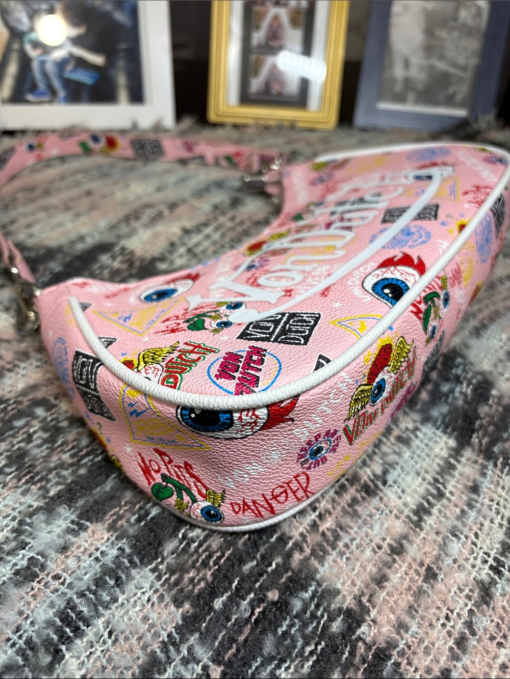 NWT Von Dutch Light Pink Jax Shoulder Bag - Picture 7 of 9